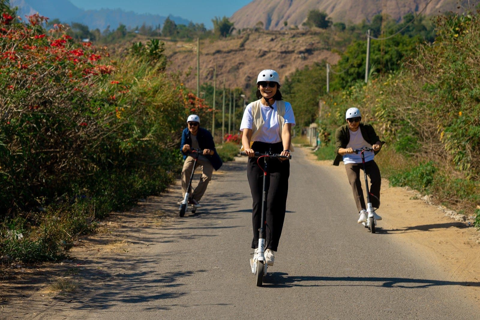 Sewa Skuter atau Sepeda Listrik di Sembalun