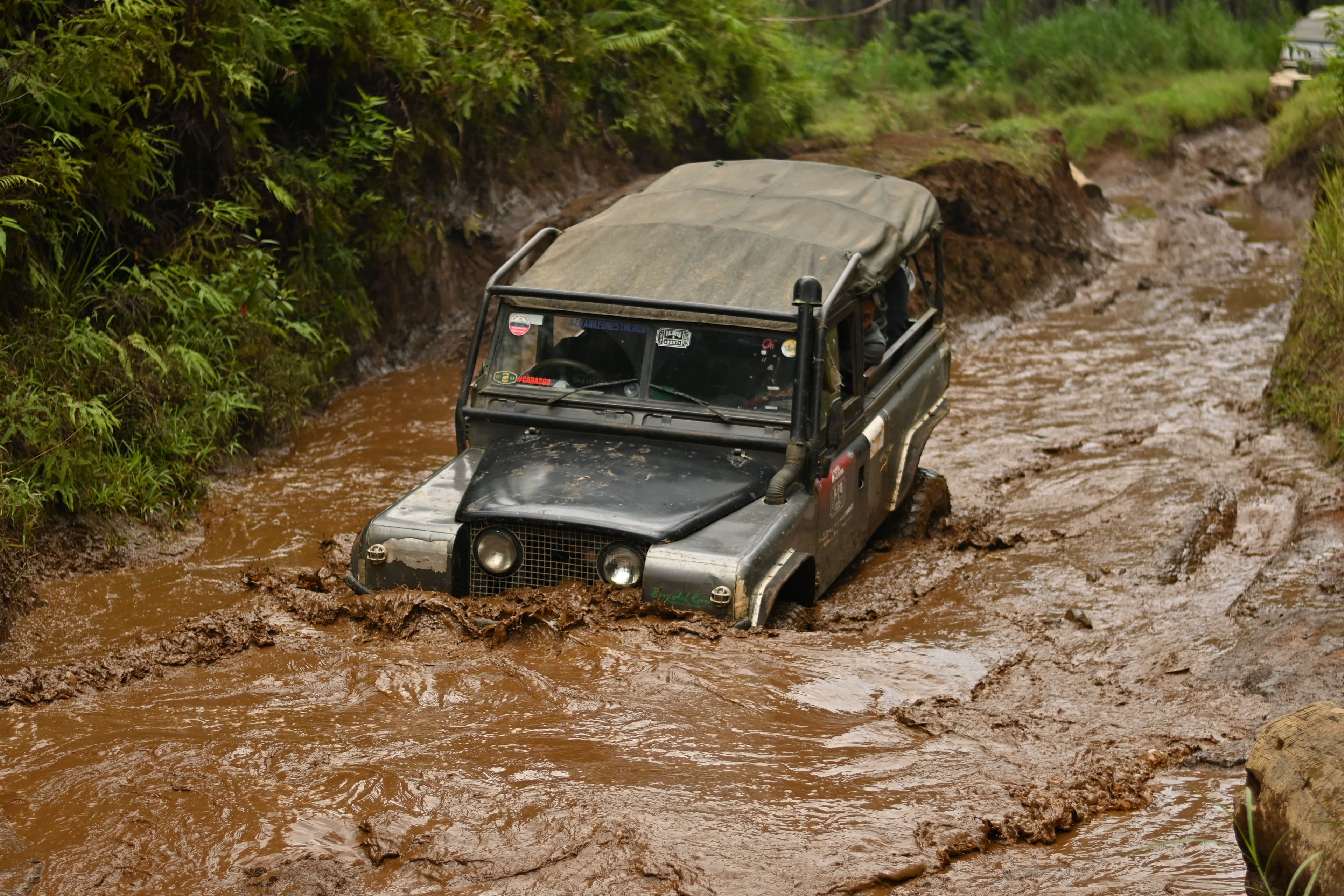 Perjalanan Panjang Off-Road Penuh