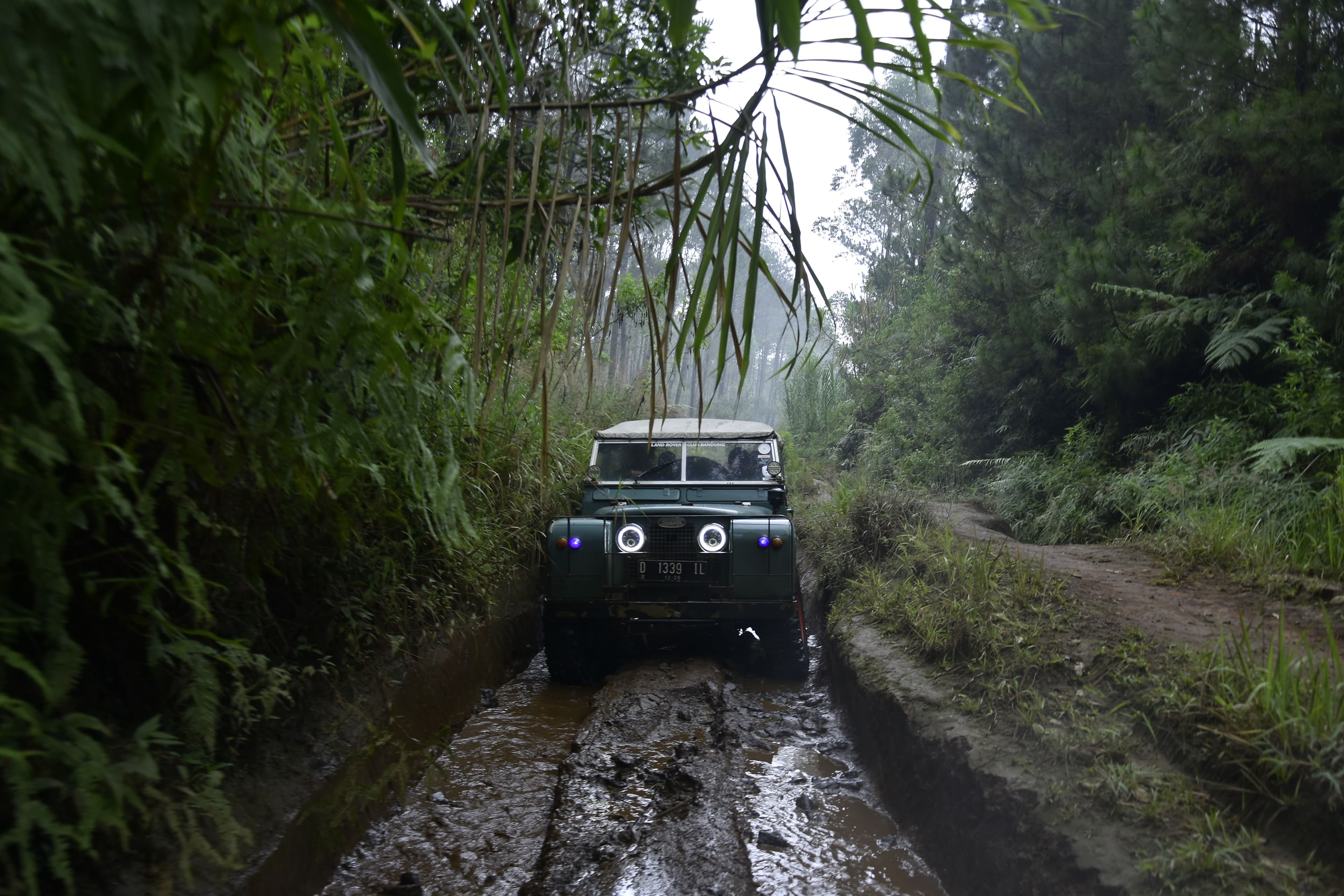 Perjalanan Panjang Off-Road Penuh
