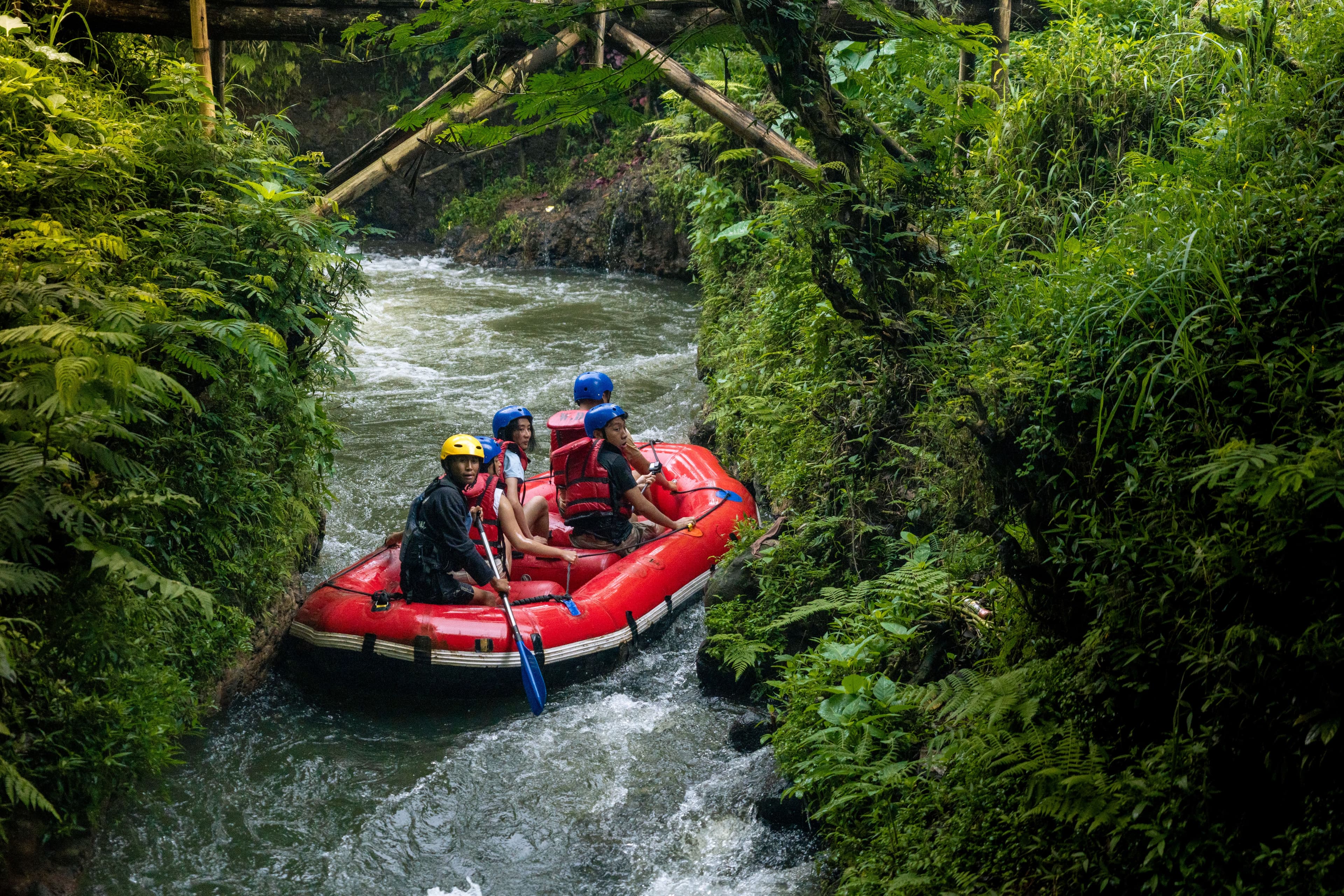 Petualangan Arung Jeram