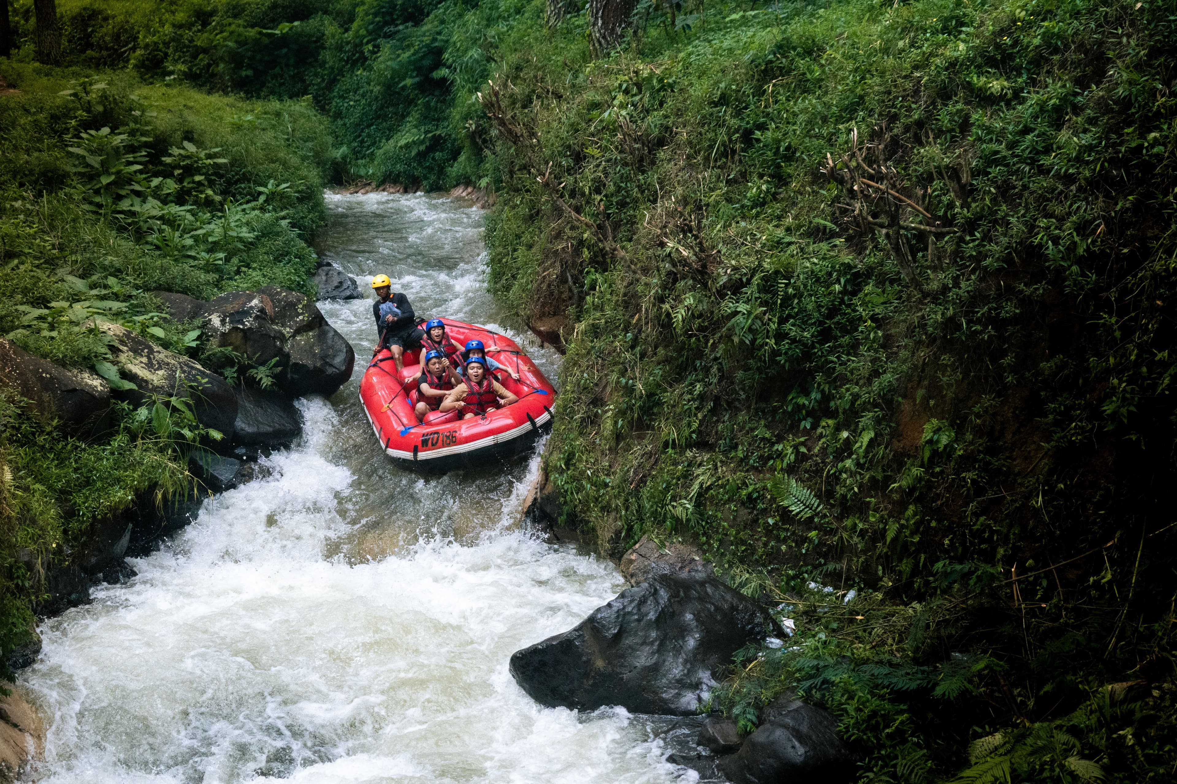 Petualangan Arung Jeram