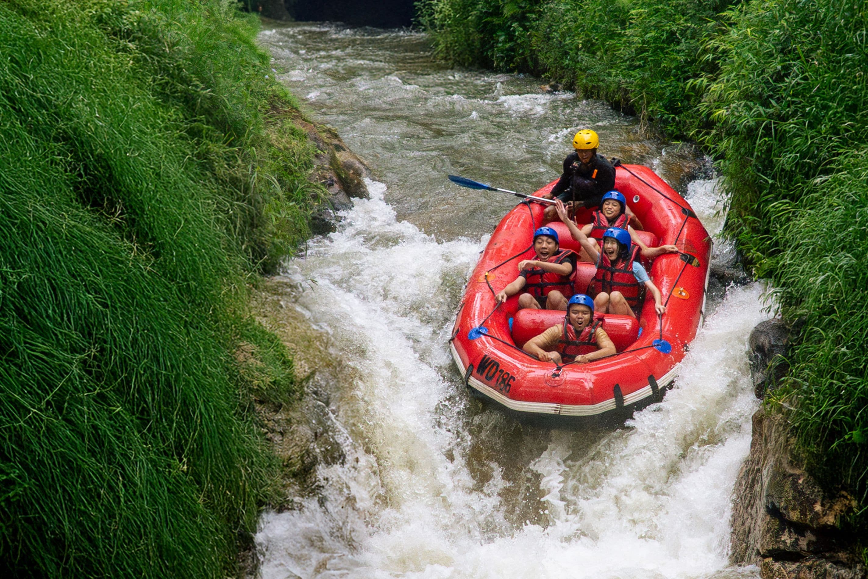 Petualangan Arung Jeram