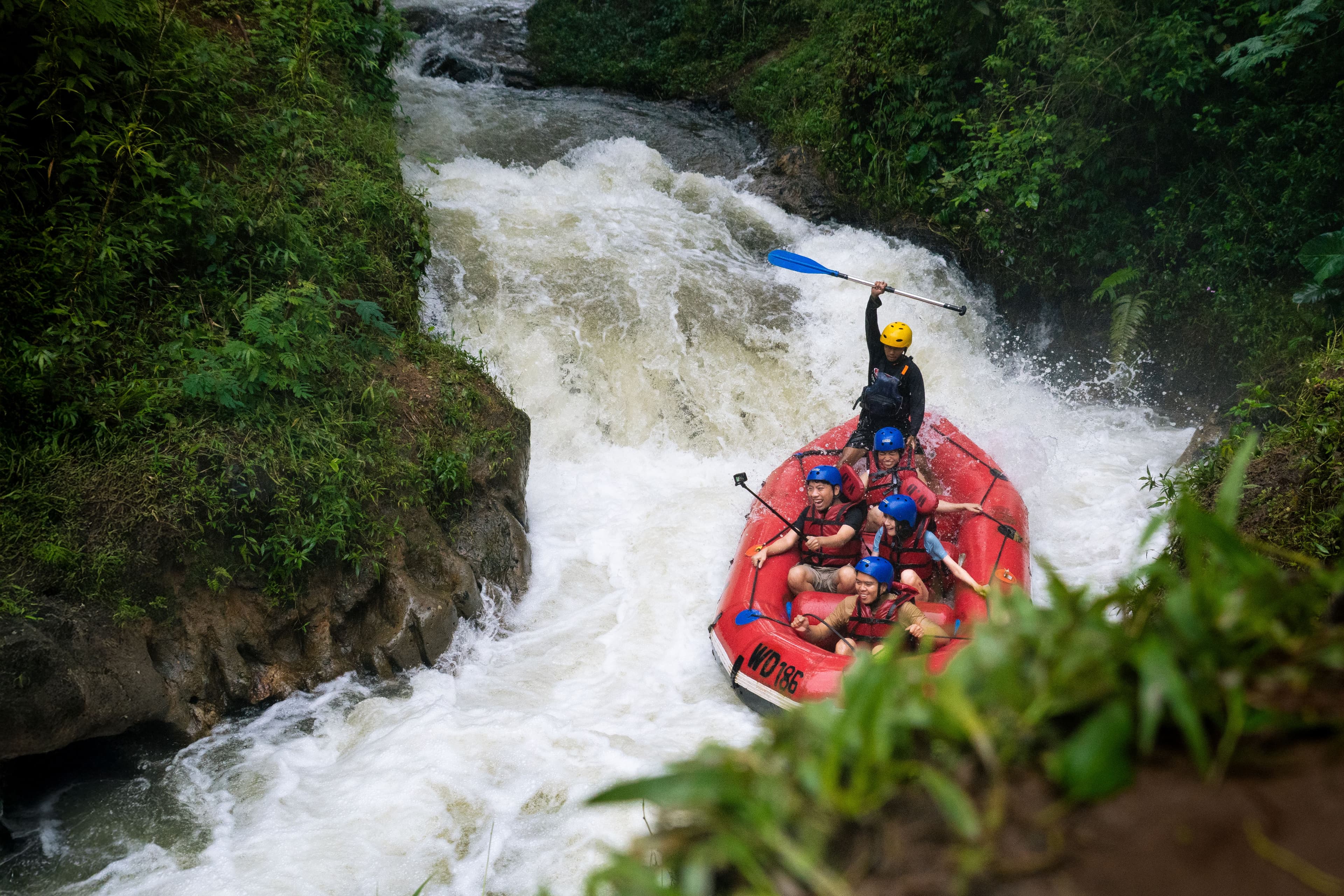 Petualangan Arung Jeram